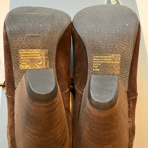Dr.Scholls size 6.5 Brown Suade lace up, - Picture 6 of 6